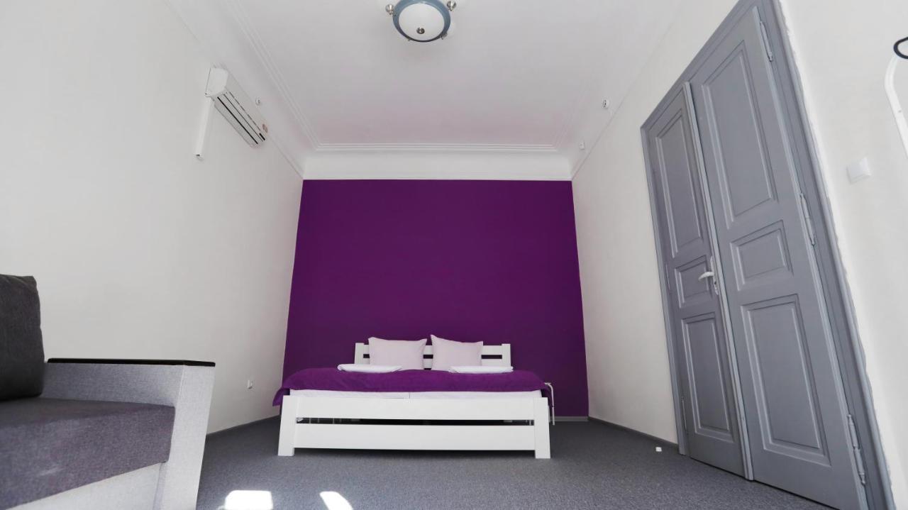 Family Hostel Lviv Exterior photo